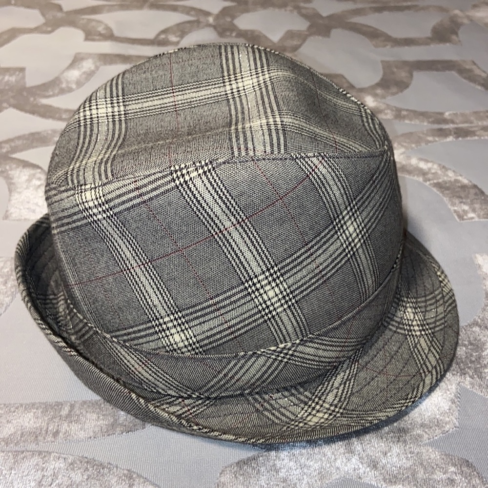 Hat - Picture 4 of 6